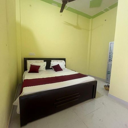 Hotel Vijay Palace Ayodhya Экстерьер фото