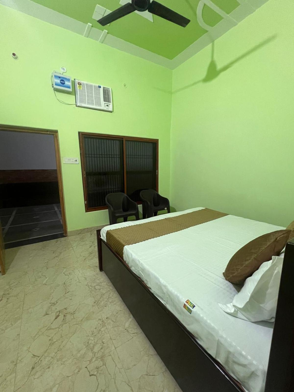 Hotel Vijay Palace Ayodhya Экстерьер фото